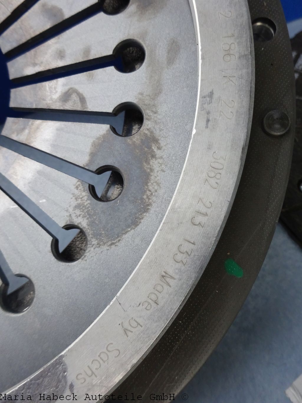 Sachs clutch set with release bearing Porsche 964 993 3000551001 99311691100 Sachs clutch set with release bearing Porsche 964 993 3000551001 99311691100