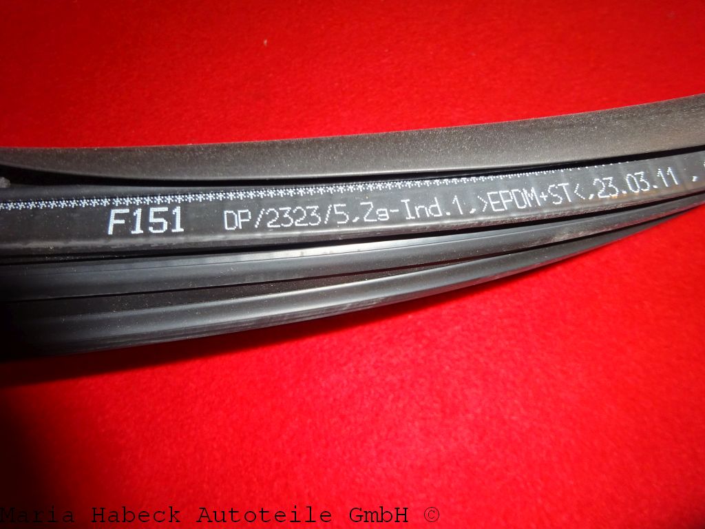 Door seal left 82213000 suitable for Ferrari FF and GTC 4 Lusso