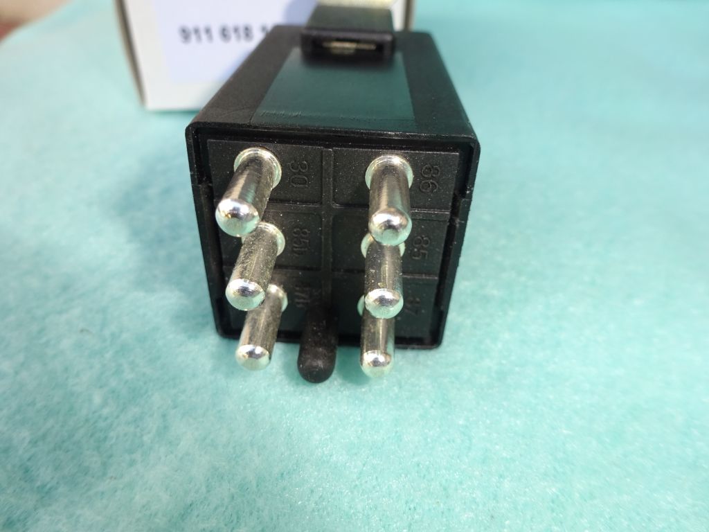 HT DME relay (switchgear) fuel pump  for Porsche 911 year 84-89  91161815401