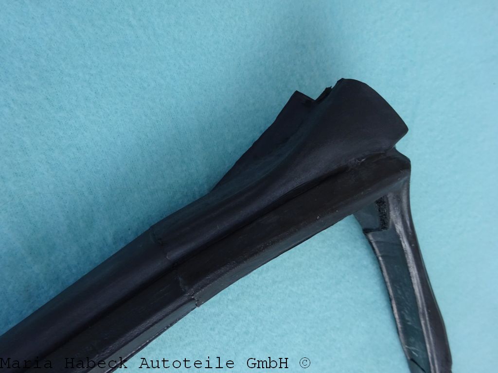 Targa seal front  69-83   91156509047