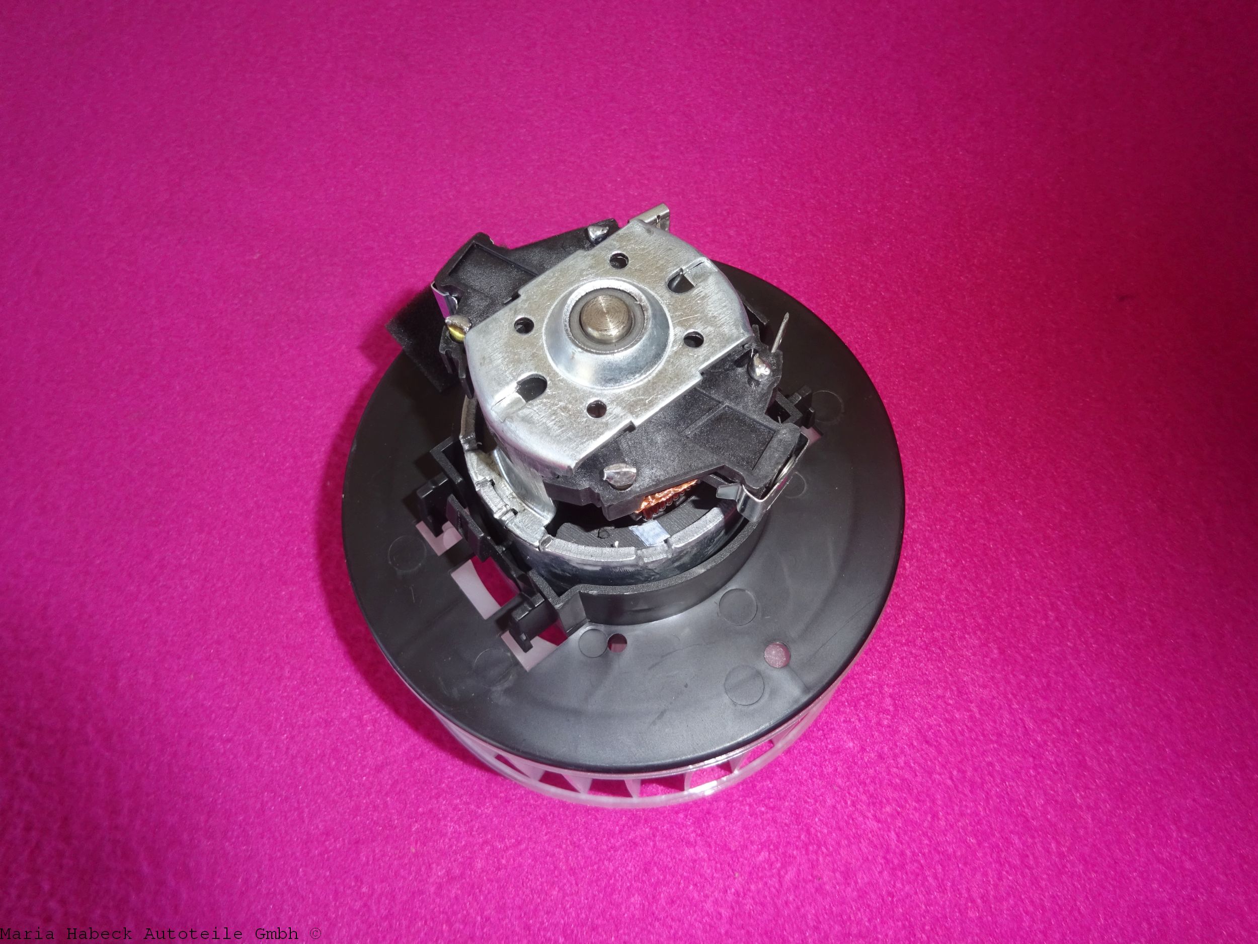 HT fan motor fresh air left with fan wheel Porsche 964 / 993 96457201501 HT fan motor fresh air left with fan wheel Porsche 964 / 993 96457201501