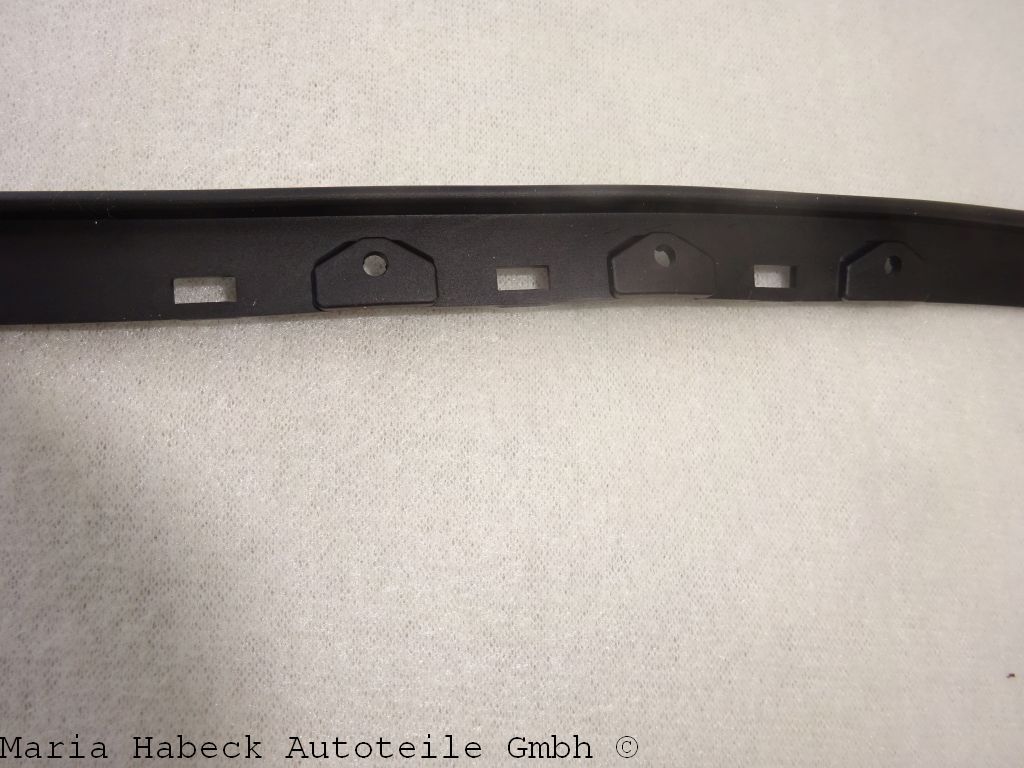 Euri gasket headlight right with rivets Porsche 996 / 986 99663117200 Euri gasket headlight right with rivets Porsche 996 / 986 99663117200