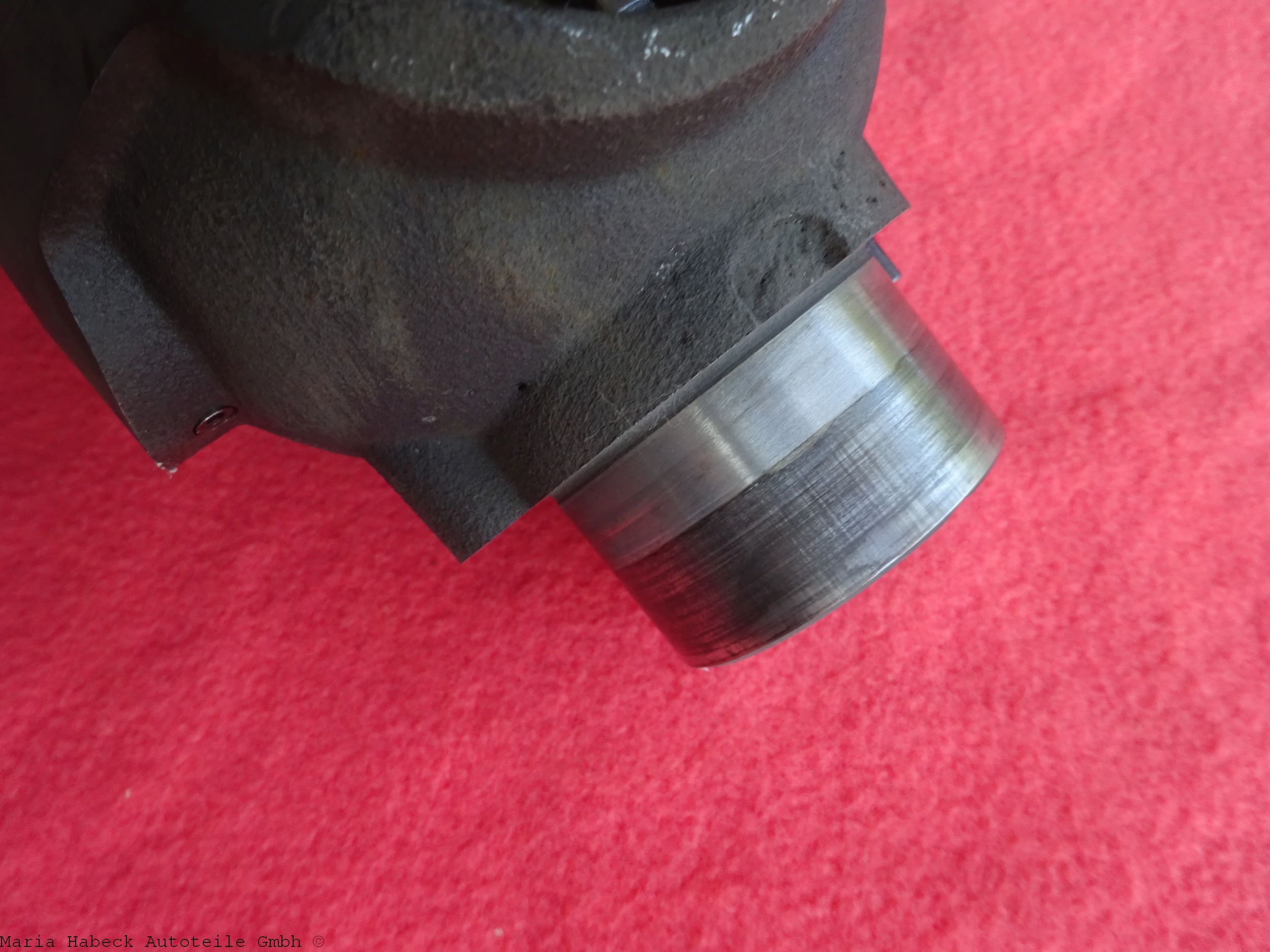 OE Differential compensation housing for Porsche 930 Turbo 3.3  93033221201 used