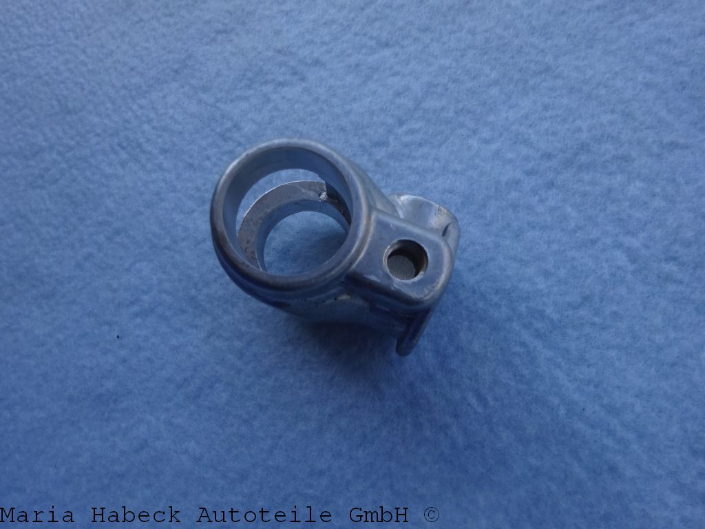 HT housing for shift rod coupling   911 424 221 00