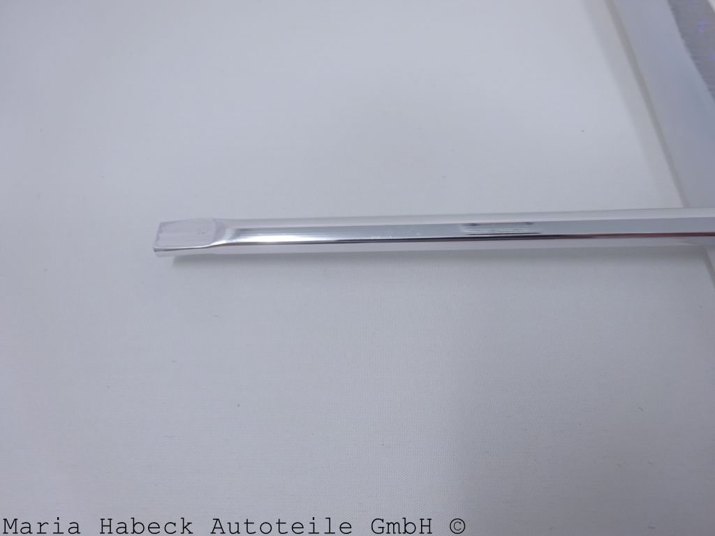 Trucktec  Kühlergrill-Zierleiste   MERCEDES-BENZ Baureihe 123  1168880185