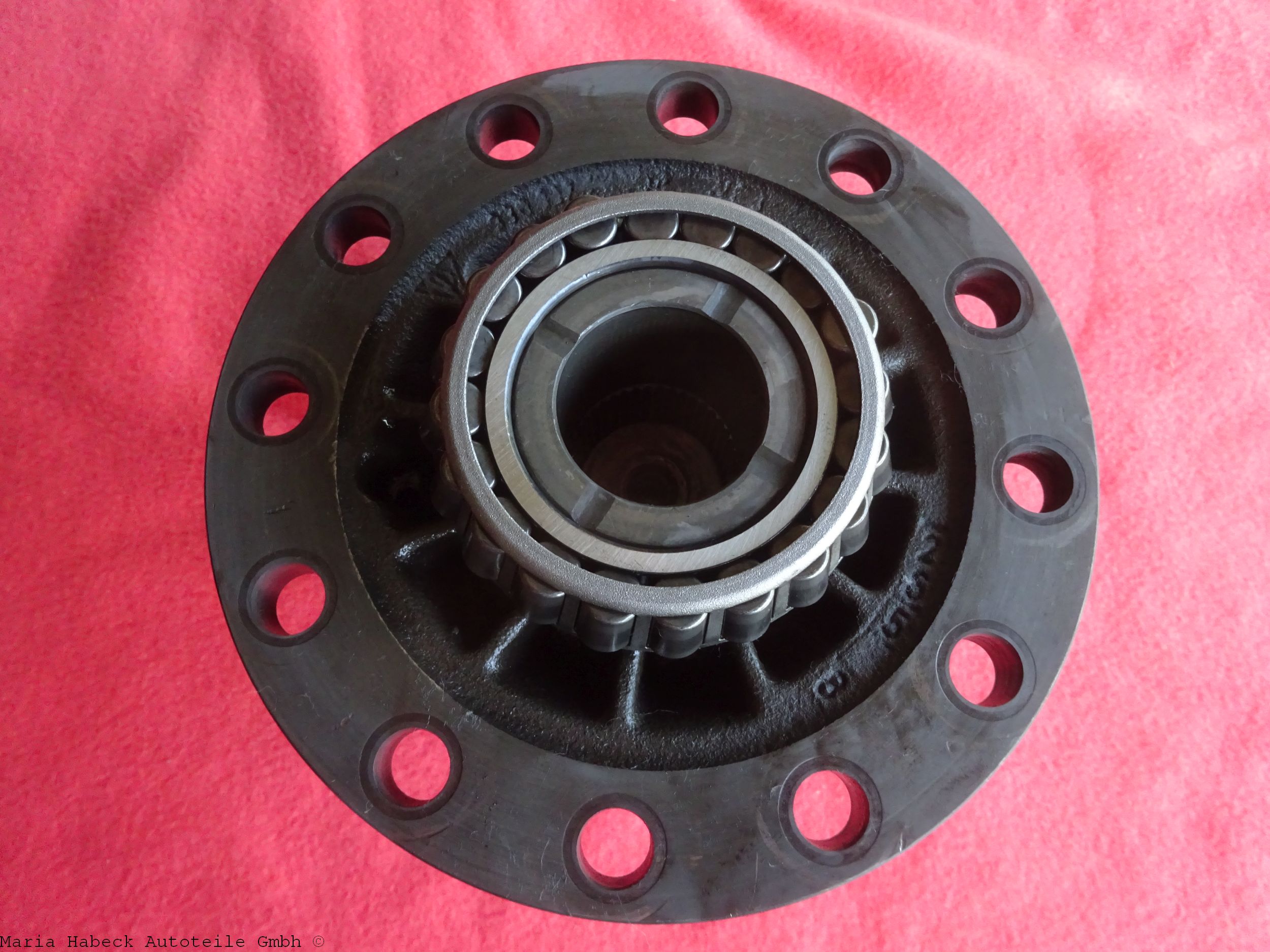 OE Differential compensation housing for Porsche 930 Turbo 3.3  93033221201 used OE Differential compensation housing for Porsche 930 Turbo 3.3  93033221201 used