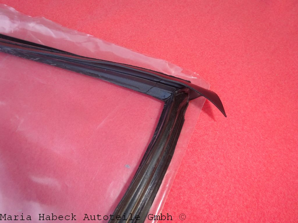 TMP Rear window seal Coupe right Porsche year 65-77 90154390220 TMP Rear window seal Coupe right Porsche year 65-77 90154390220