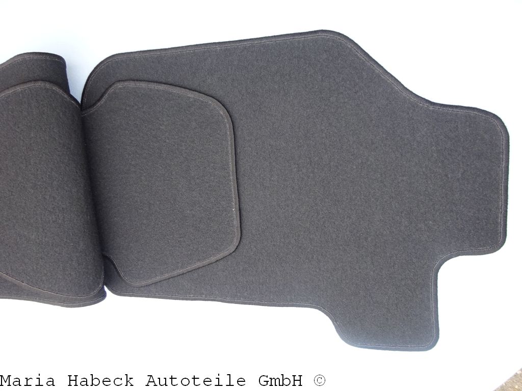Fußmattensatz schw. Coupe 74-89   EQ880801 Fußmattensatz schw. Coupe 74-89   EQ880801