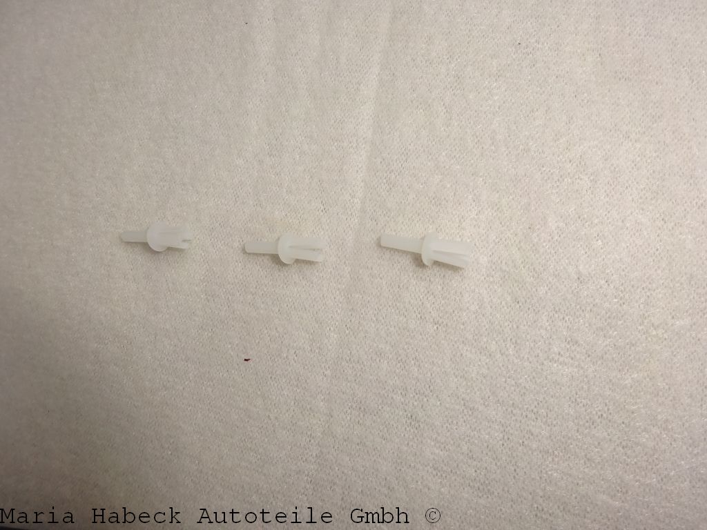 Euri gasket headlight right with rivets Porsche 996 / 986 99663117200 Euri gasket headlight right with rivets Porsche 996 / 986 99663117200