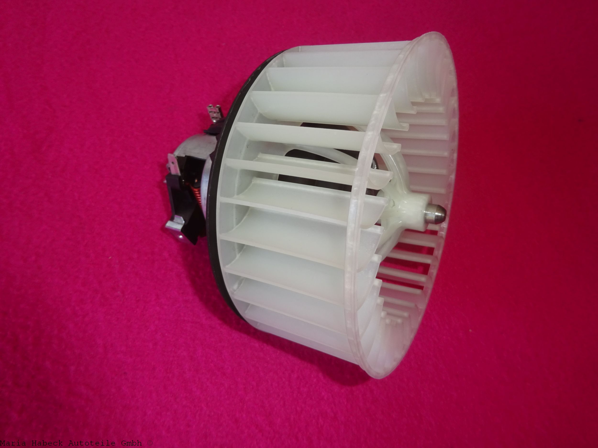 HT fan motor fresh air right with fan wheel Porsche 964 / 993 96457201601