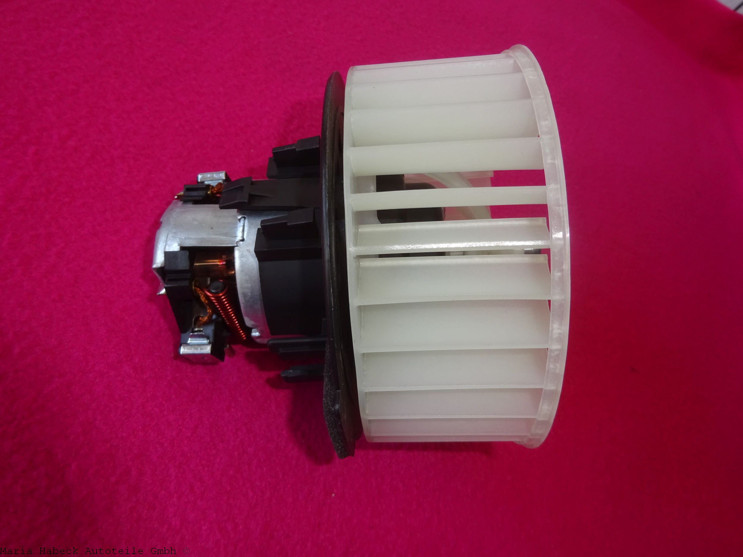 HT fan motor fresh air right with fan wheel Porsche 964 / 993 96457201601 HT fan motor fresh air right with fan wheel Porsche 964 / 993 96457201601