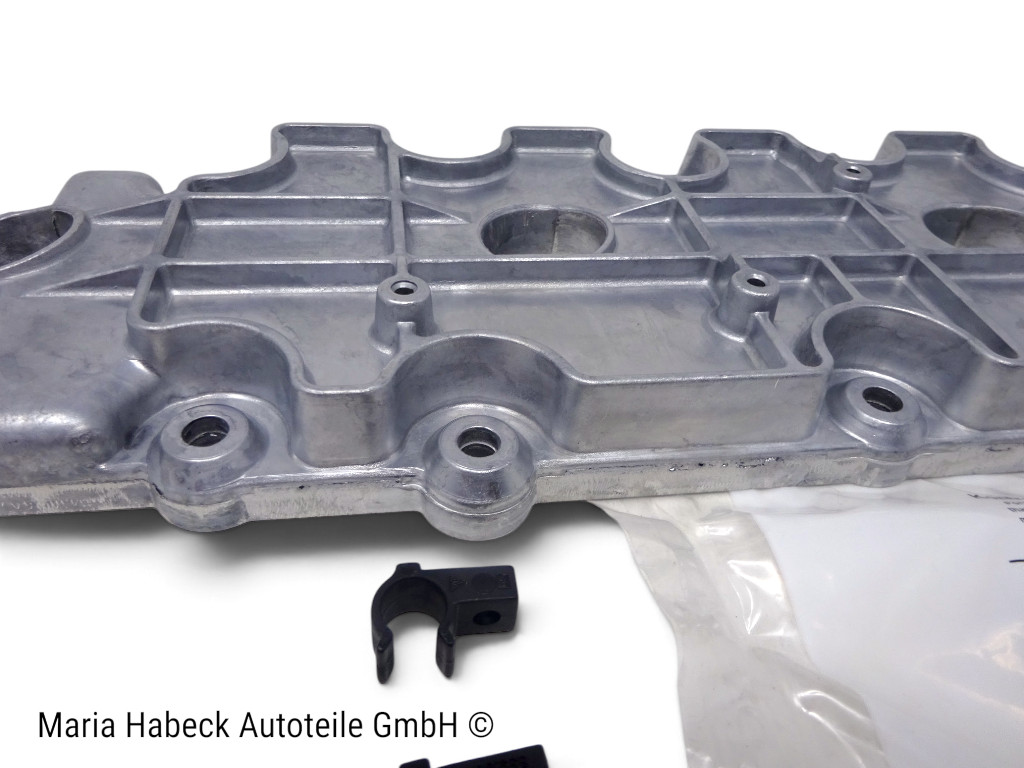 TMP Ventildeckel Alu unten incl. Clips  für Porsche 964 Bj. 89-94  96410511603