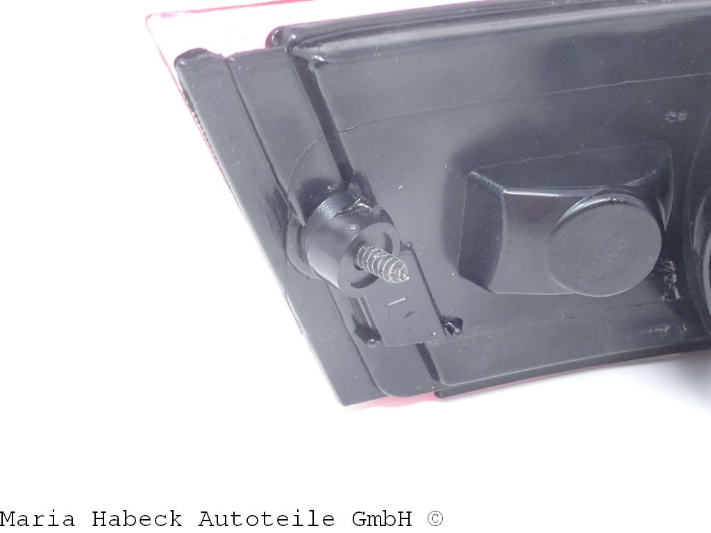 TMP Heckleuchte mit Dichtung Porsche 964 links 96463190702 TMP Heckleuchte mit Dichtung Porsche 964 links 96463190702