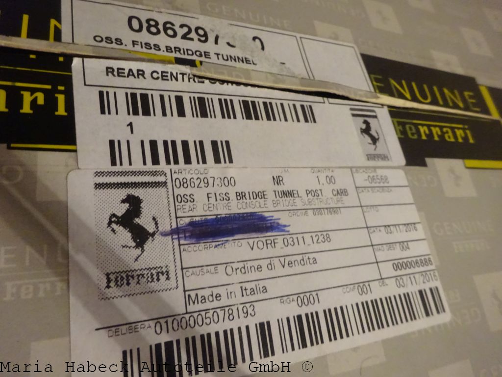 Ferrari California T Carbon Fiber Mittelkonsole 86297300 Ferrari California T Carbon Fiber Mittelkonsole 86297300