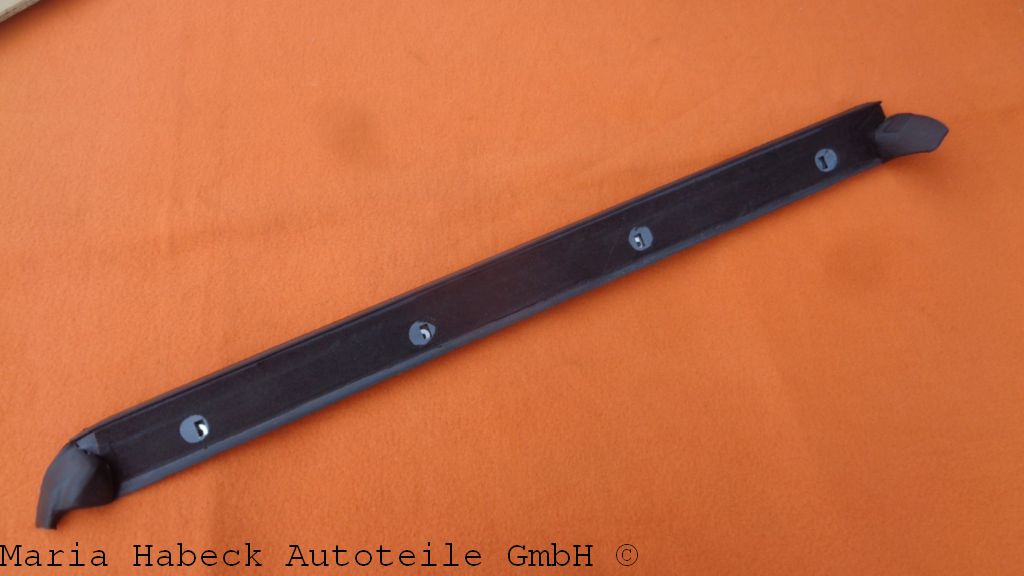 TMP Targa roof seal  right  911 year 69-89  911 565 260 40