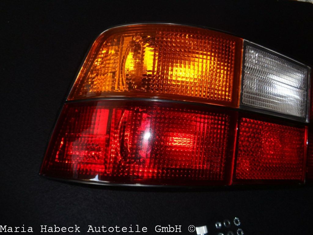 TMP Heckleuchtengehäuse mit Lichtscheibe links Porsche 924 944     477945205