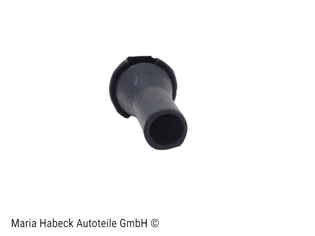 Water drain sleeve for lighting housings Water drain sleeve for lighting housings