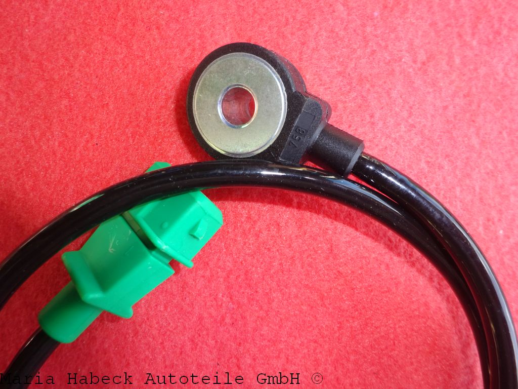 Bosch Klopfsensor Audi / VW   0261231038    AUDI 054905377A