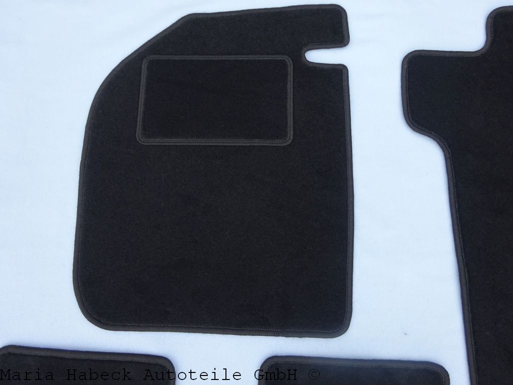 Fußmattensatz schw. Coupe 74-89   EQ880801 Fußmattensatz schw. Coupe 74-89   EQ880801