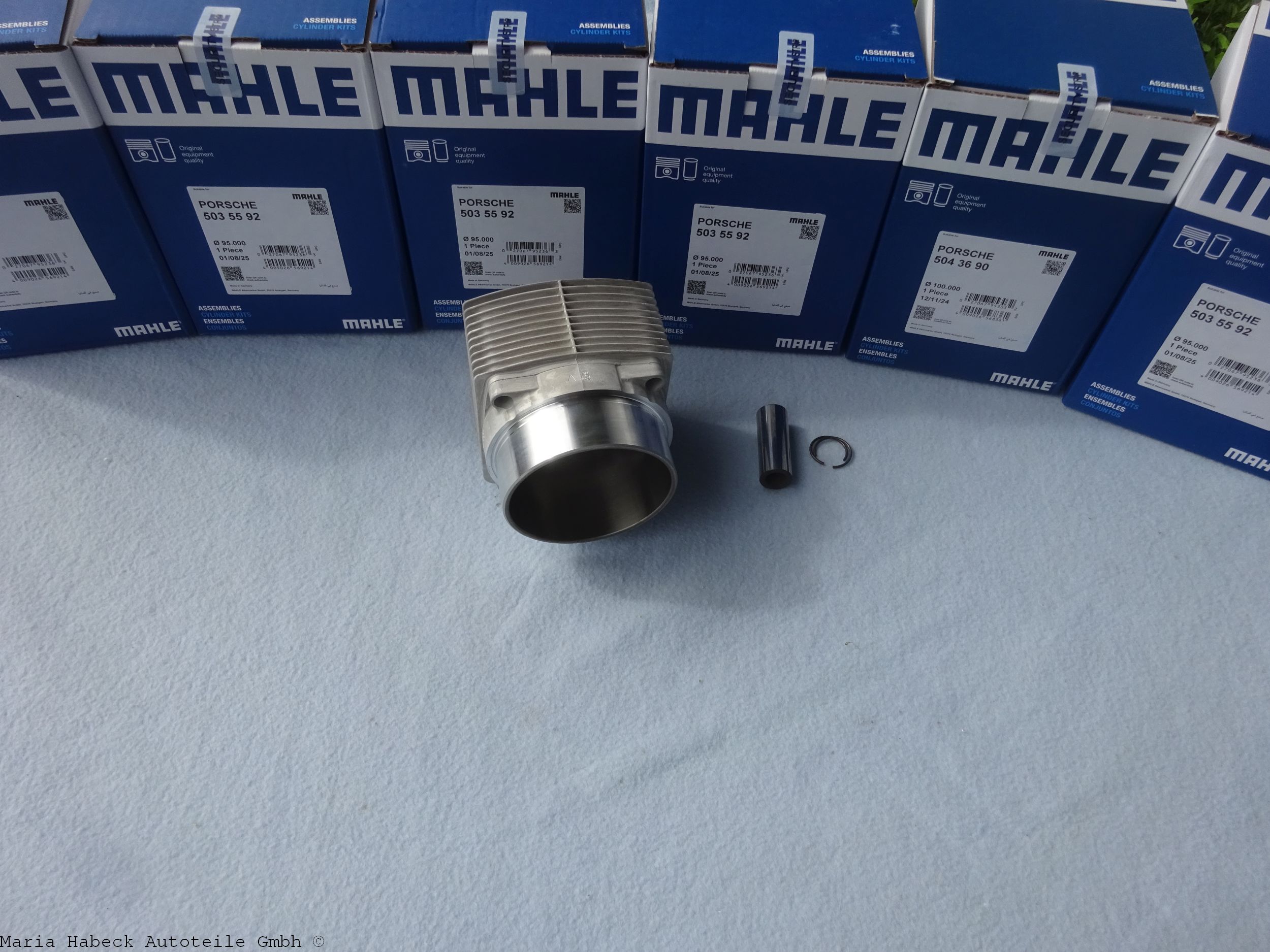 Mahle piston and cylinder set 6 Porsche 911 3.2 231 HP 5035592 93010398903