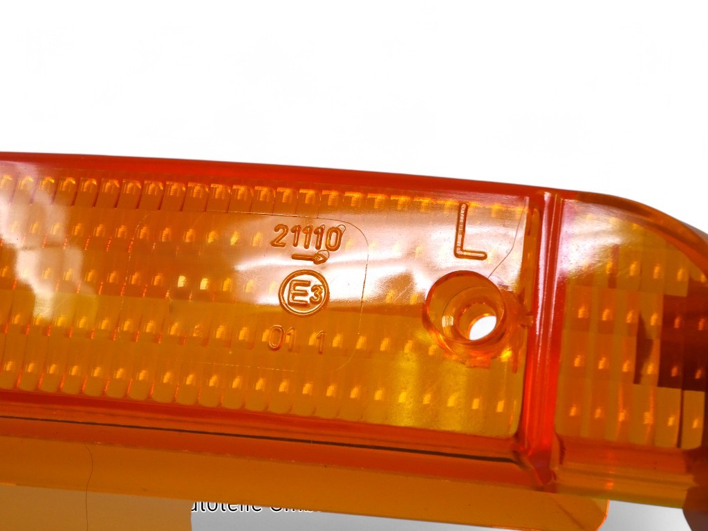 TMP indicator lens 944 S2 / Turbo left orange 95163116101 TMP indicator lens 944 S2 / Turbo left orange 95163116101