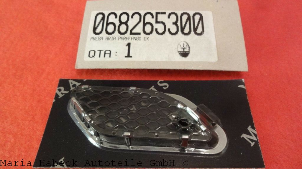 Maserati Granturismo Gran Cabrio Lufteinlaß Kotflügel vorn rechts 68265300 NEU