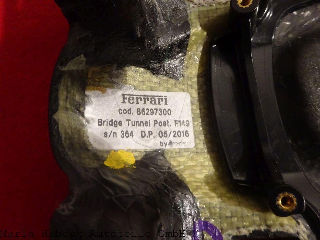 Ferrari California T Carbon Fiber Mittelkonsole 86297300 Ferrari California T Carbon Fiber Mittelkonsole 86297300