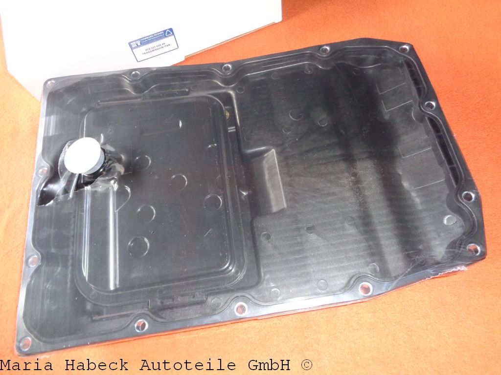 HT Panamera transmission pan with drain plug 97032102500