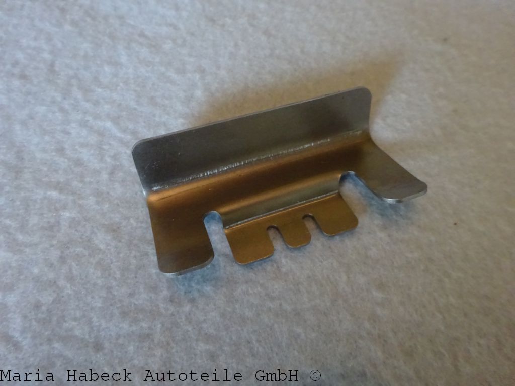 Befestigungswinkel für Scheibenwaschbehälter Porsche 911 68-73   90150147820GRV