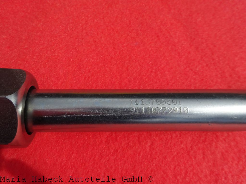 JP oil line from engine to thermostat housing for 911 year 73-76+SSI 91110772910