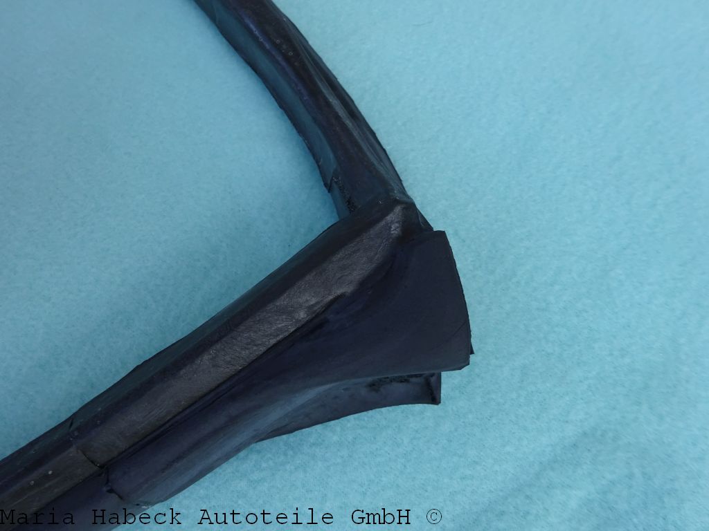 Targa seal front  69-83   91156509047