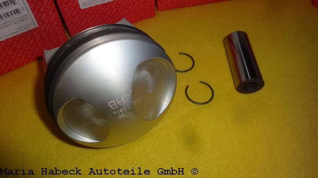Mahle piston with rings, complete, Porsche 911 2.2 S   503 03 00    91110330891
