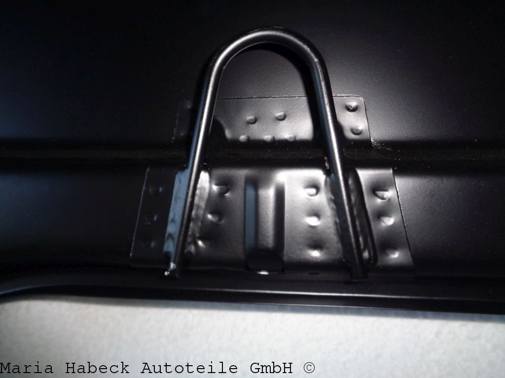 Short front underbody plate with tow hook 591033-1