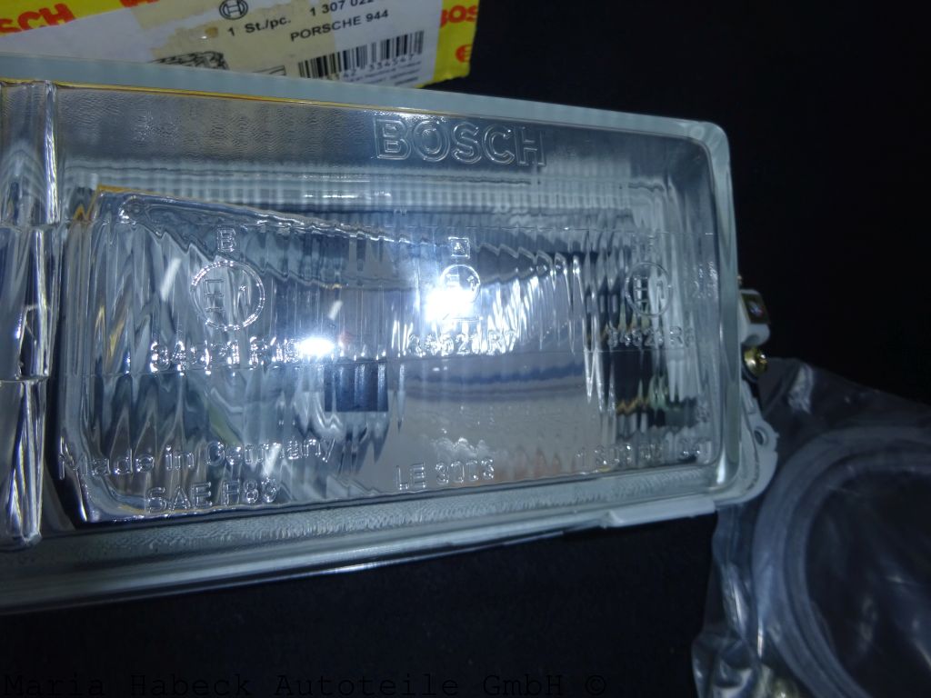 Bosch Fog Light Replacement Lens for Porsche 944 S2 and Turbo (Right)  951631222