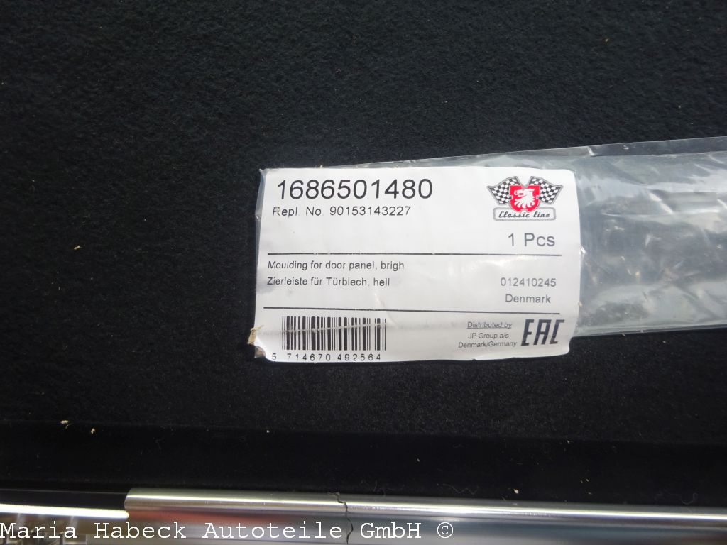 P trim strip for door shaft Porsche Coupe 911 aluminum right outside 90153143227 P trim strip for door shaft Porsche Coupe 911 aluminum right outside 90153143227