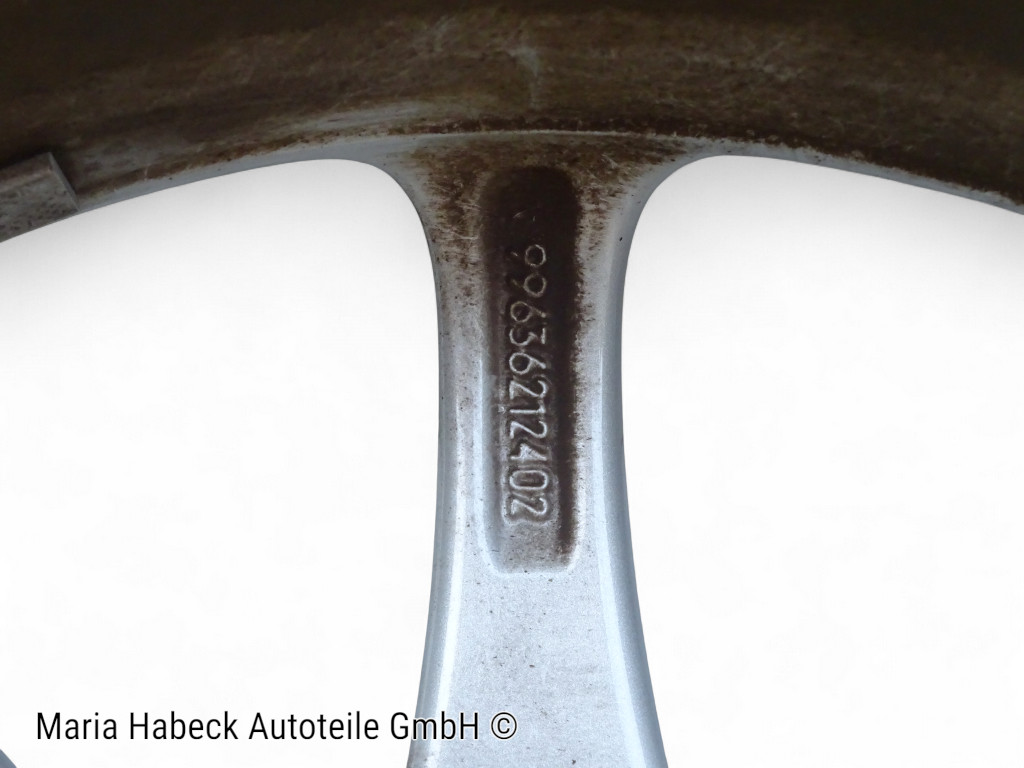 OE Felgen Satz VA / HA mit Winterreifen Porsche Carrera 2  7 + 9x17" gebraucht