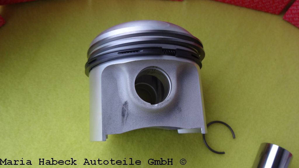 Mahle Kolben Porsche 911 2,0 S Bj.67-68   5030800