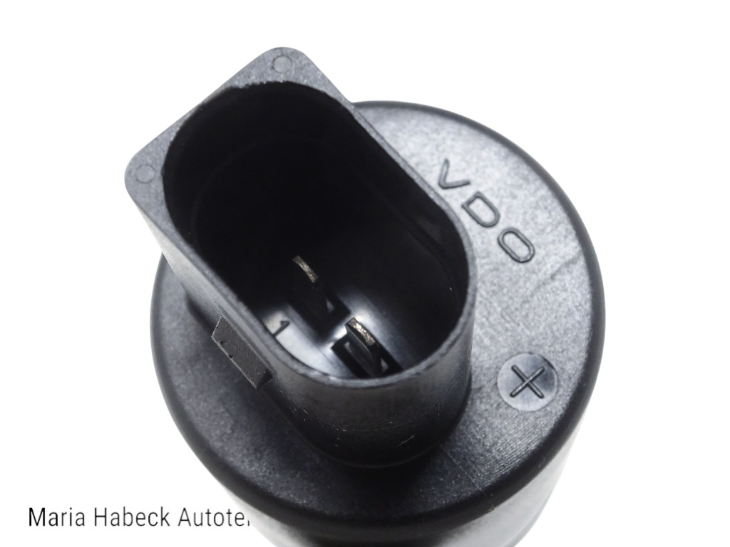 VDO  Washer fluid pump, headlight washer  Porsche 964 / 928  246-086-001-002Z VDO  Washer fluid pump, headlight washer  Porsche 964 / 928  246-086-001-002Z